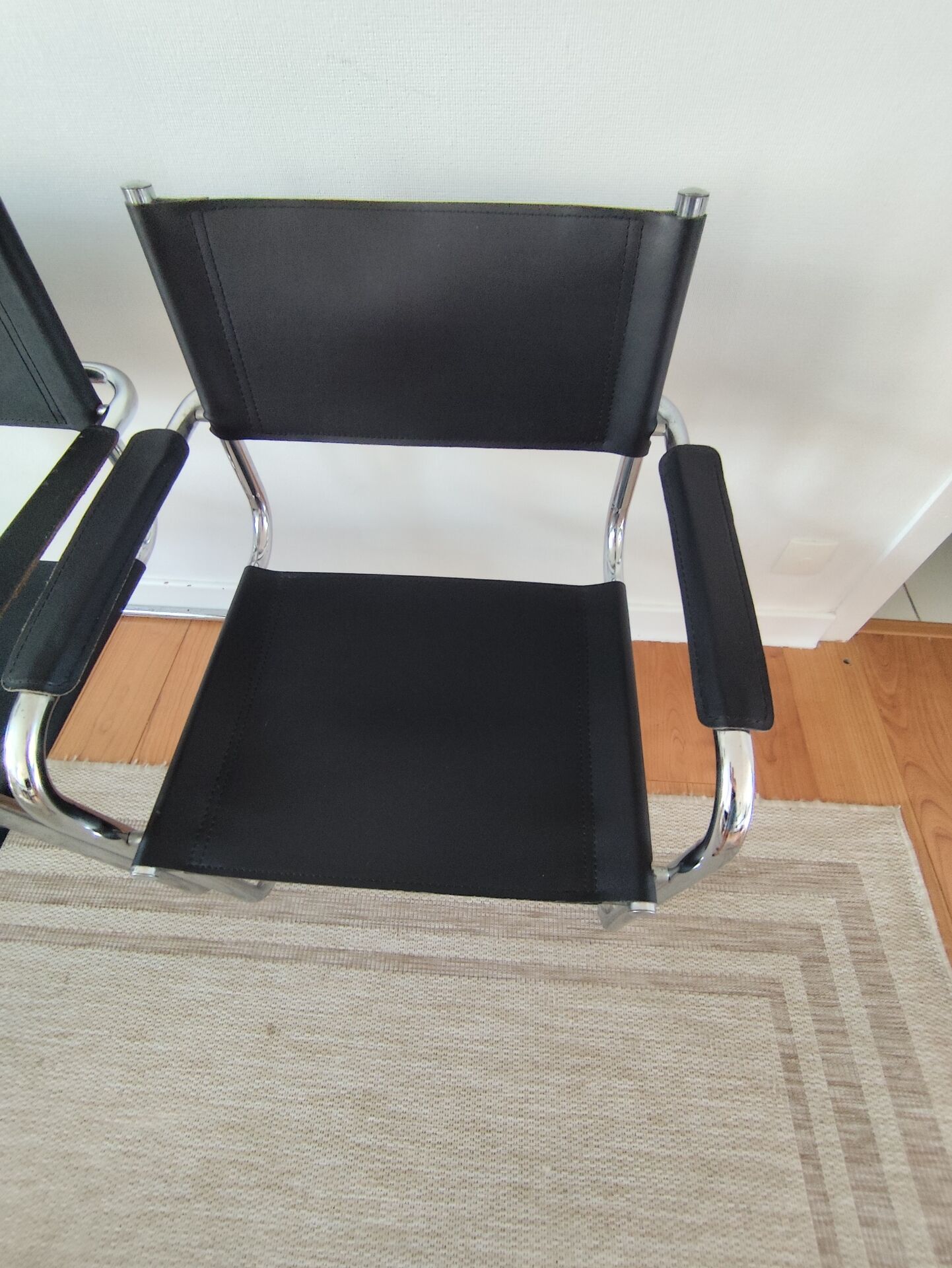 Set of 4 chrome tubular chairs