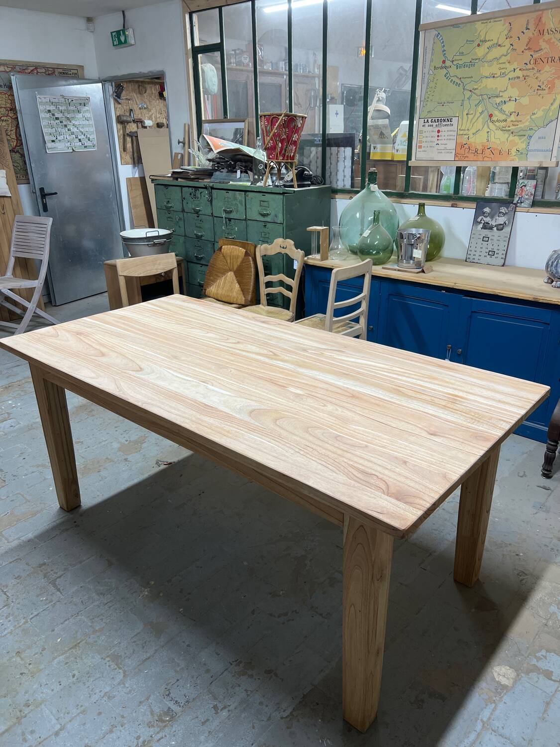 Paulownia table