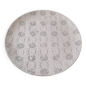 Patterned metal tray