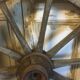 Roue de charrette en chêne et métal
