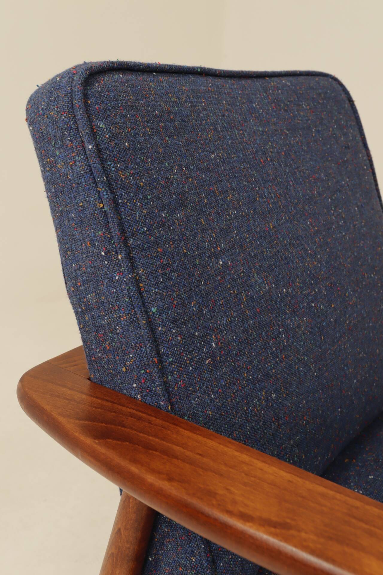 Paire de fauteuils scandinave vintage bleu marine tweed 