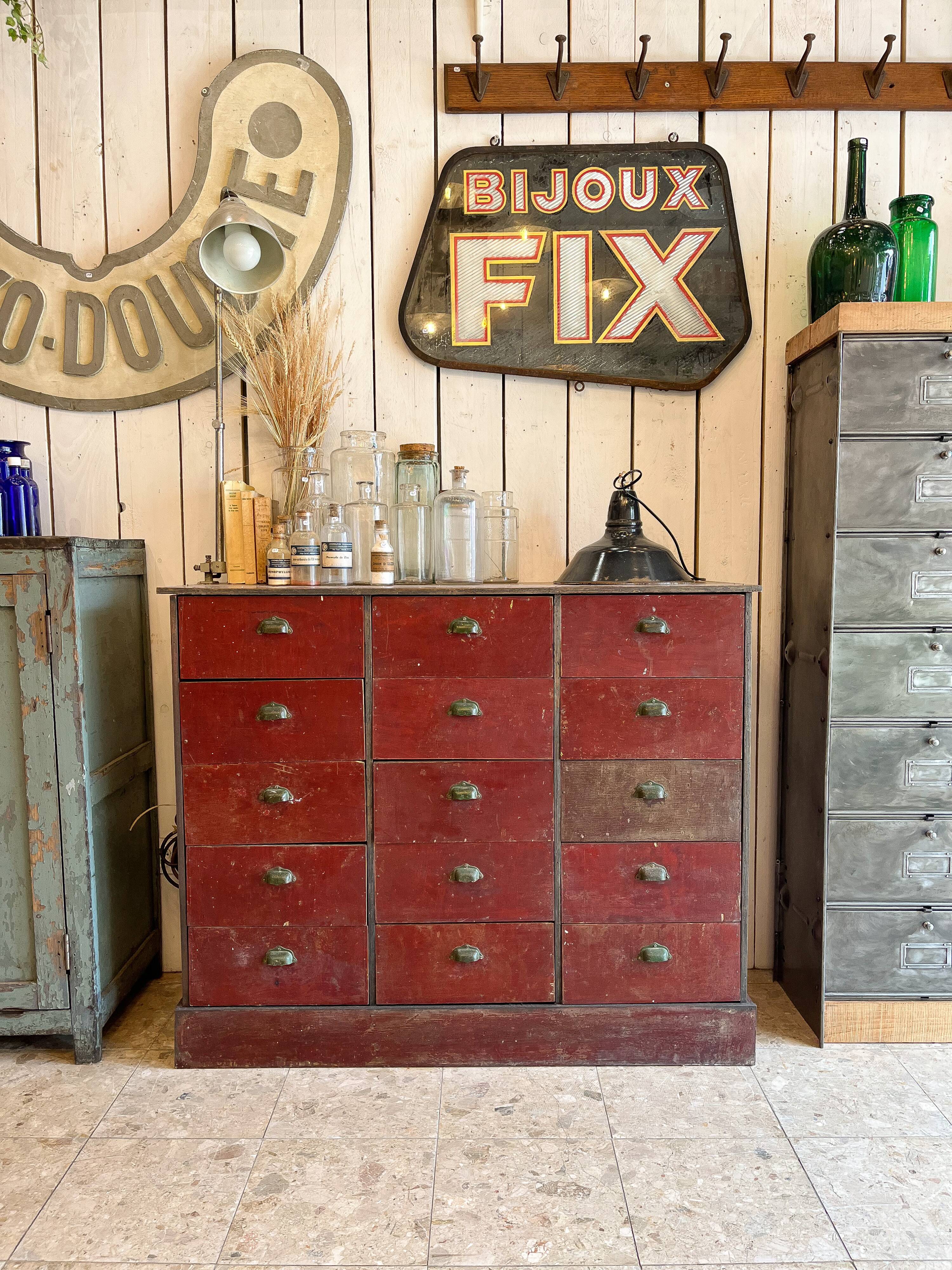 Workshop trade furniture patina red patina