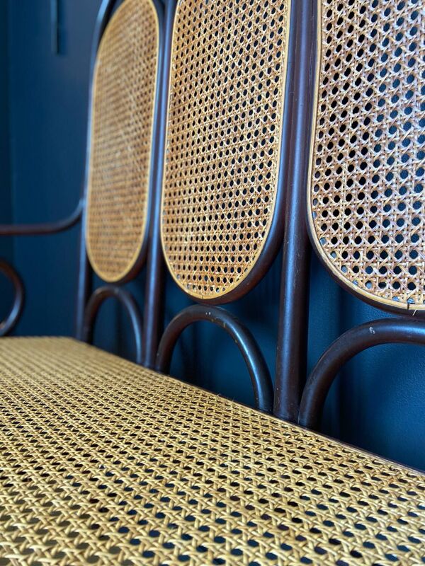 Banquette en bois courbé et cannage estampillée Thonet - modèle 83 - début