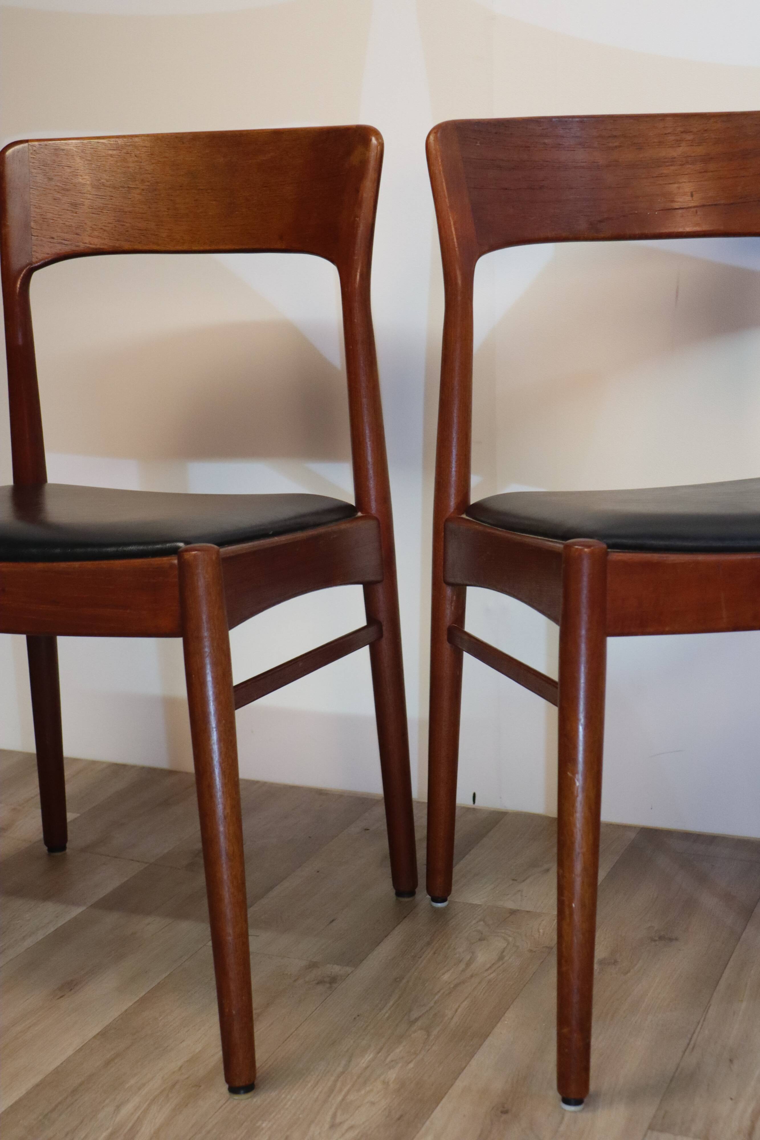 Series of 4 Scandinavian teak chairs 1960