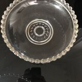 Flat cake display on foot and flat