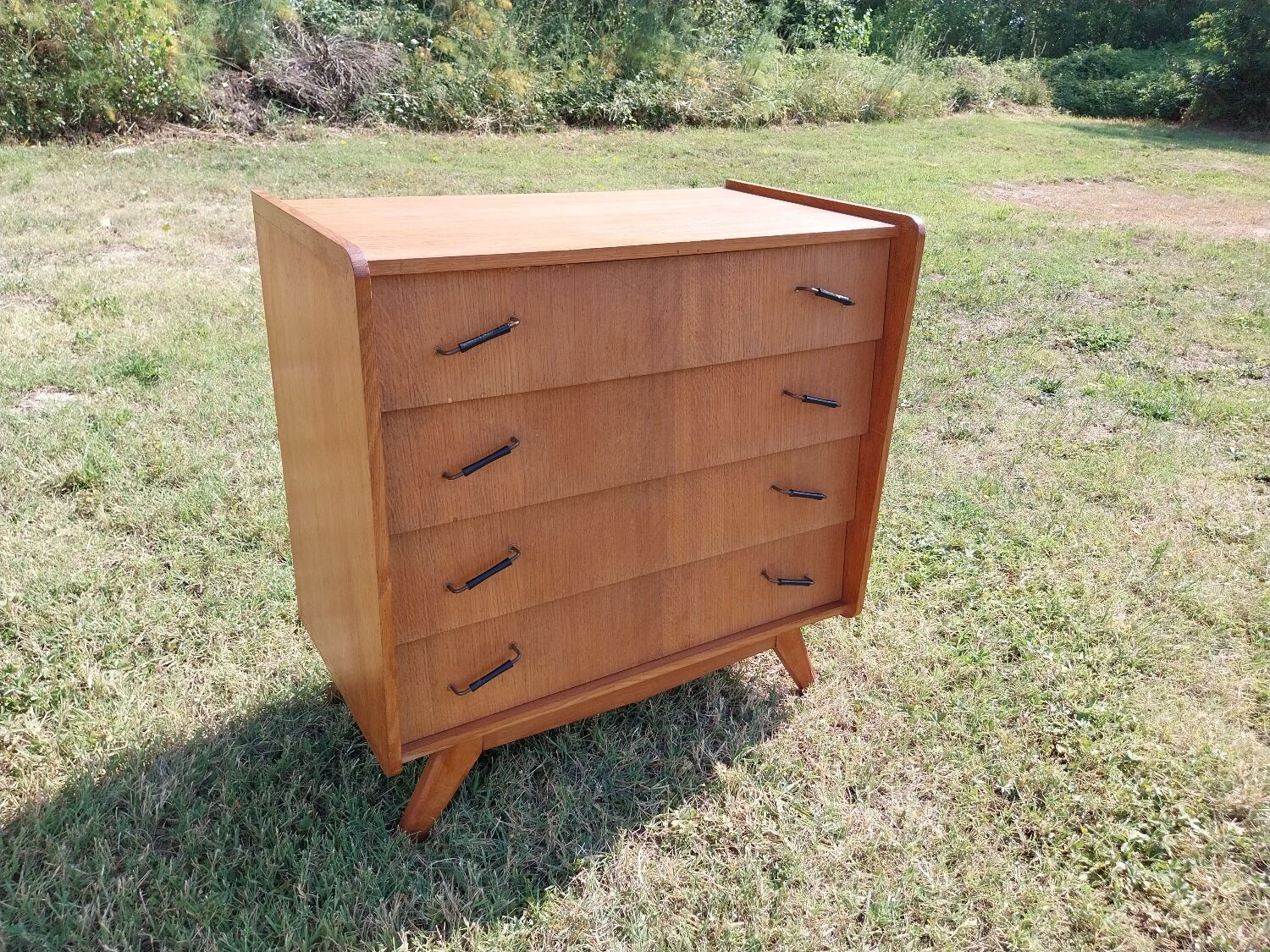 Dresser feet compass 60s