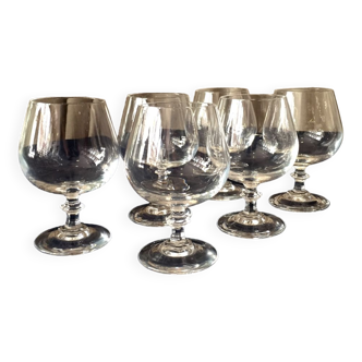 Suite de 6 verres a pied a cognac en cristal