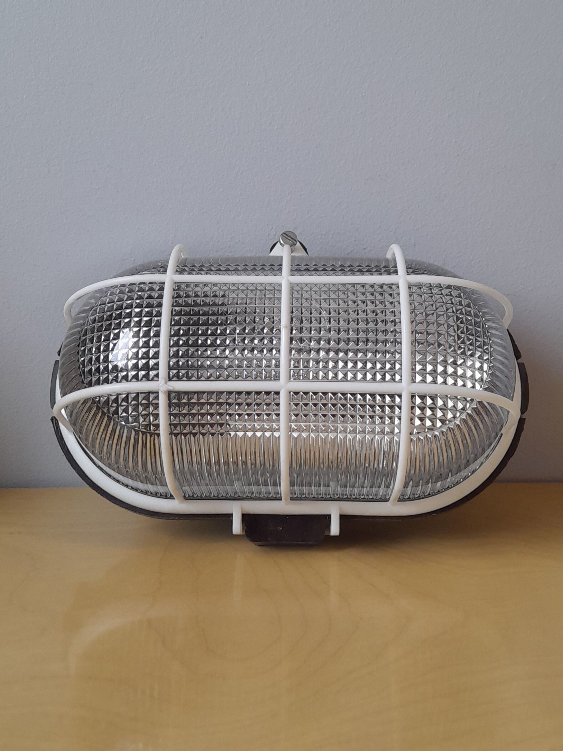 Ebonoid porthole lamp