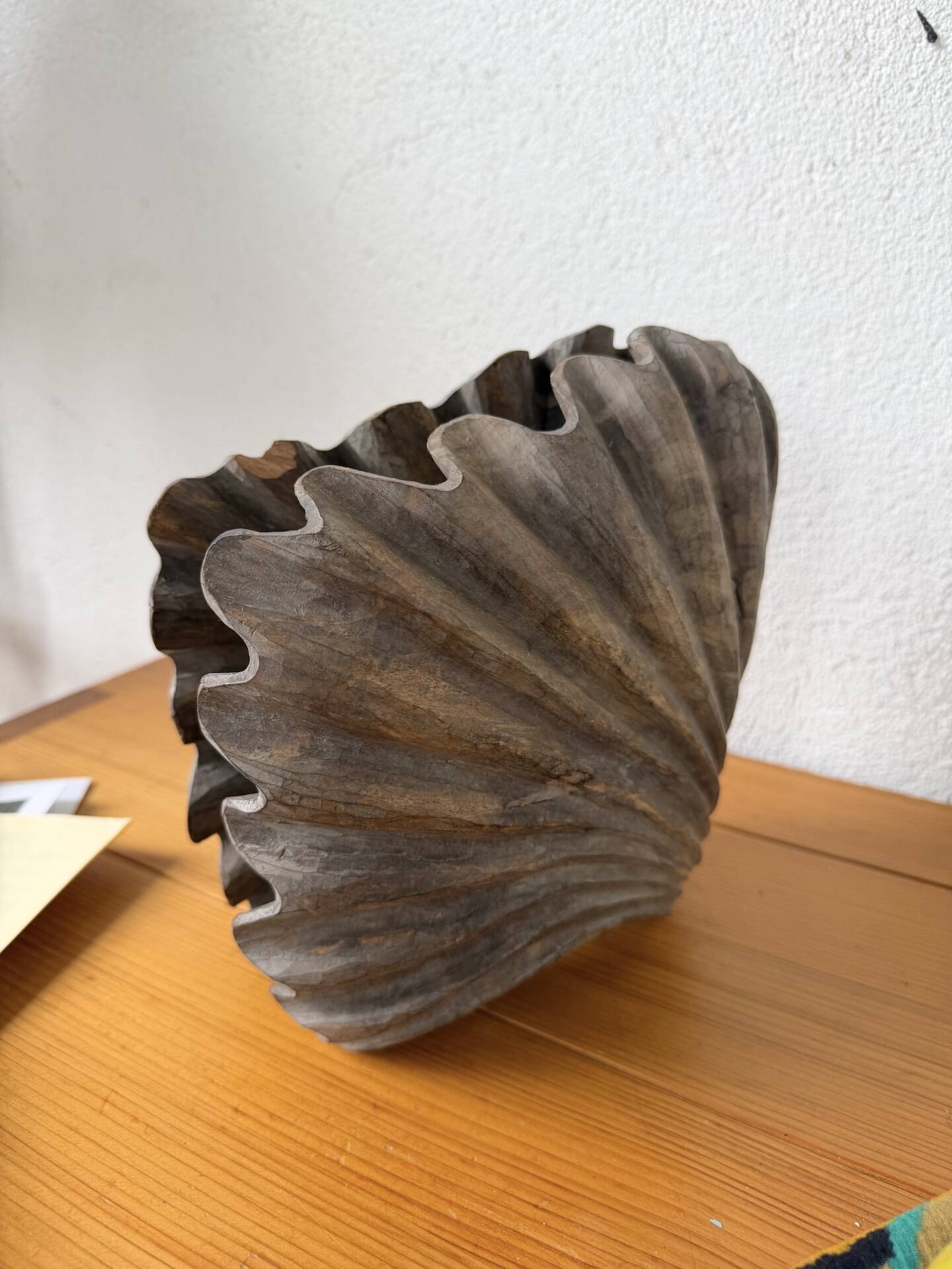 Brutalist wood shell sculpture box 1900