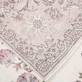 Farmhouse floral vintage carpet rug