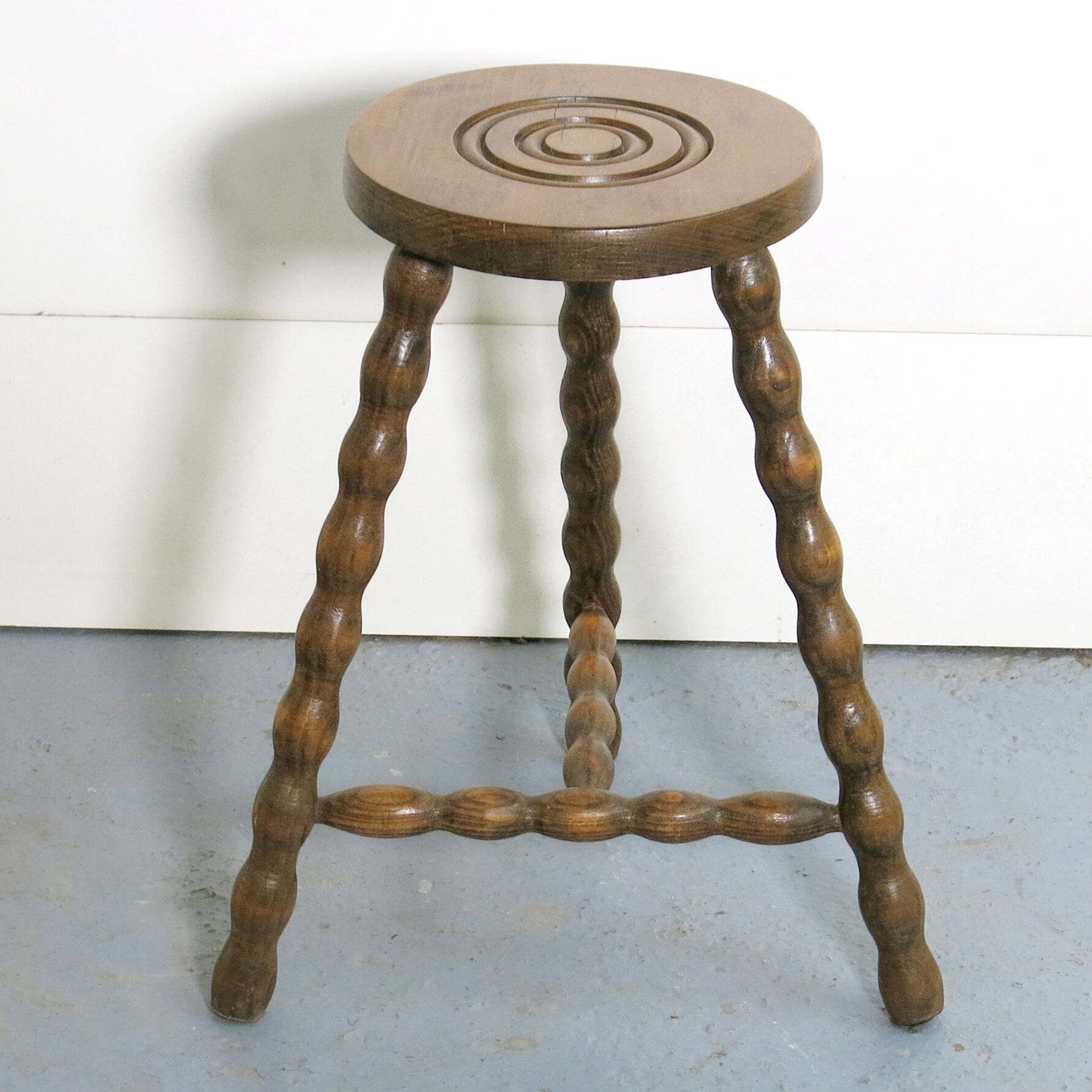 Tripod stool