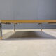 Table basse post-moderne en liège et en verre, années 1980