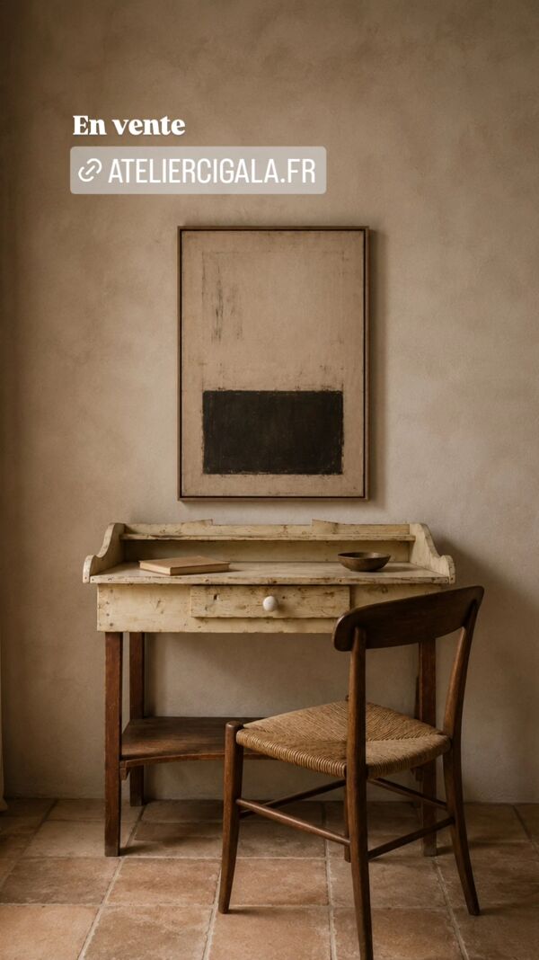 Bureau ancien en bois massif – charme authentique