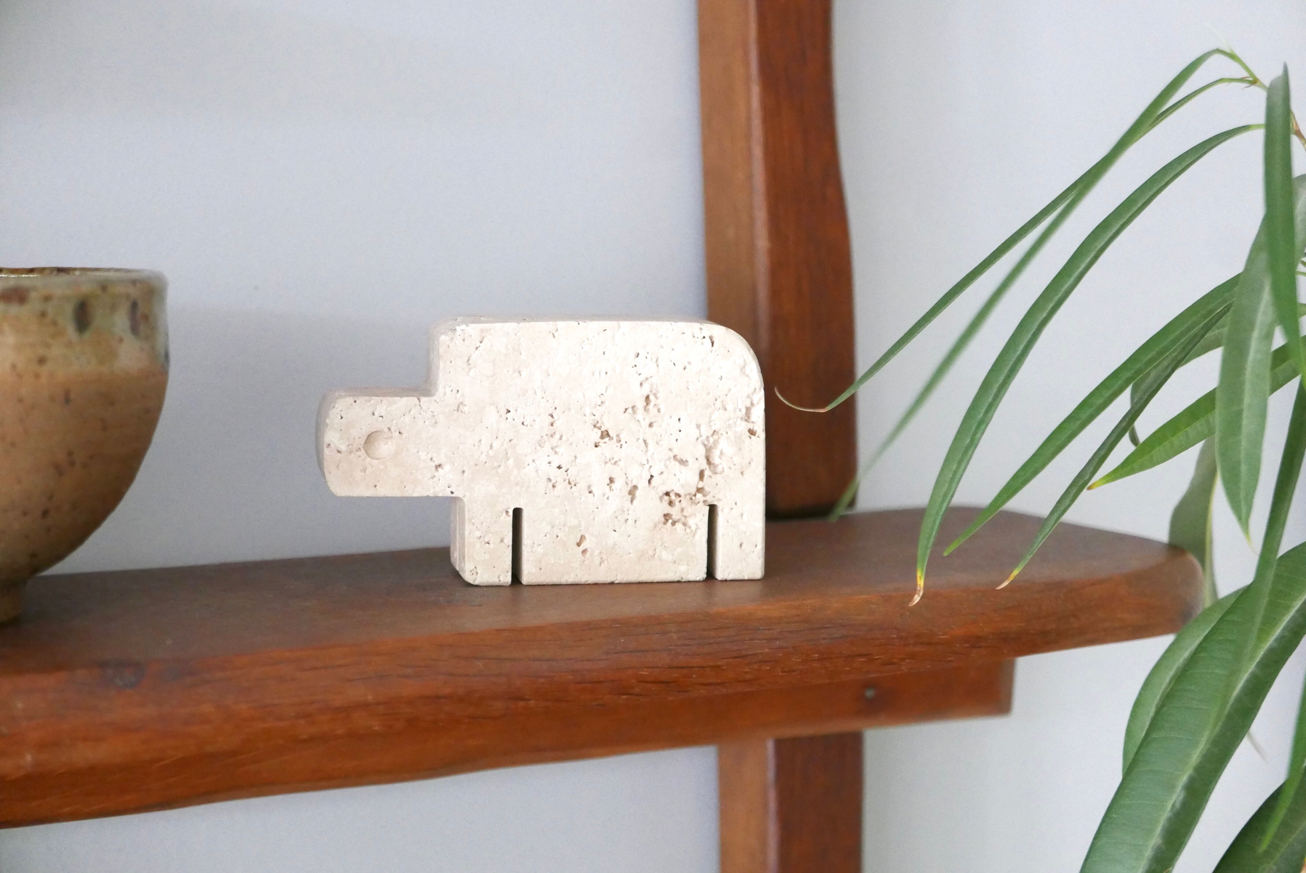 Fratelli Mannelli travertine zoomorphic paper press, 1970's