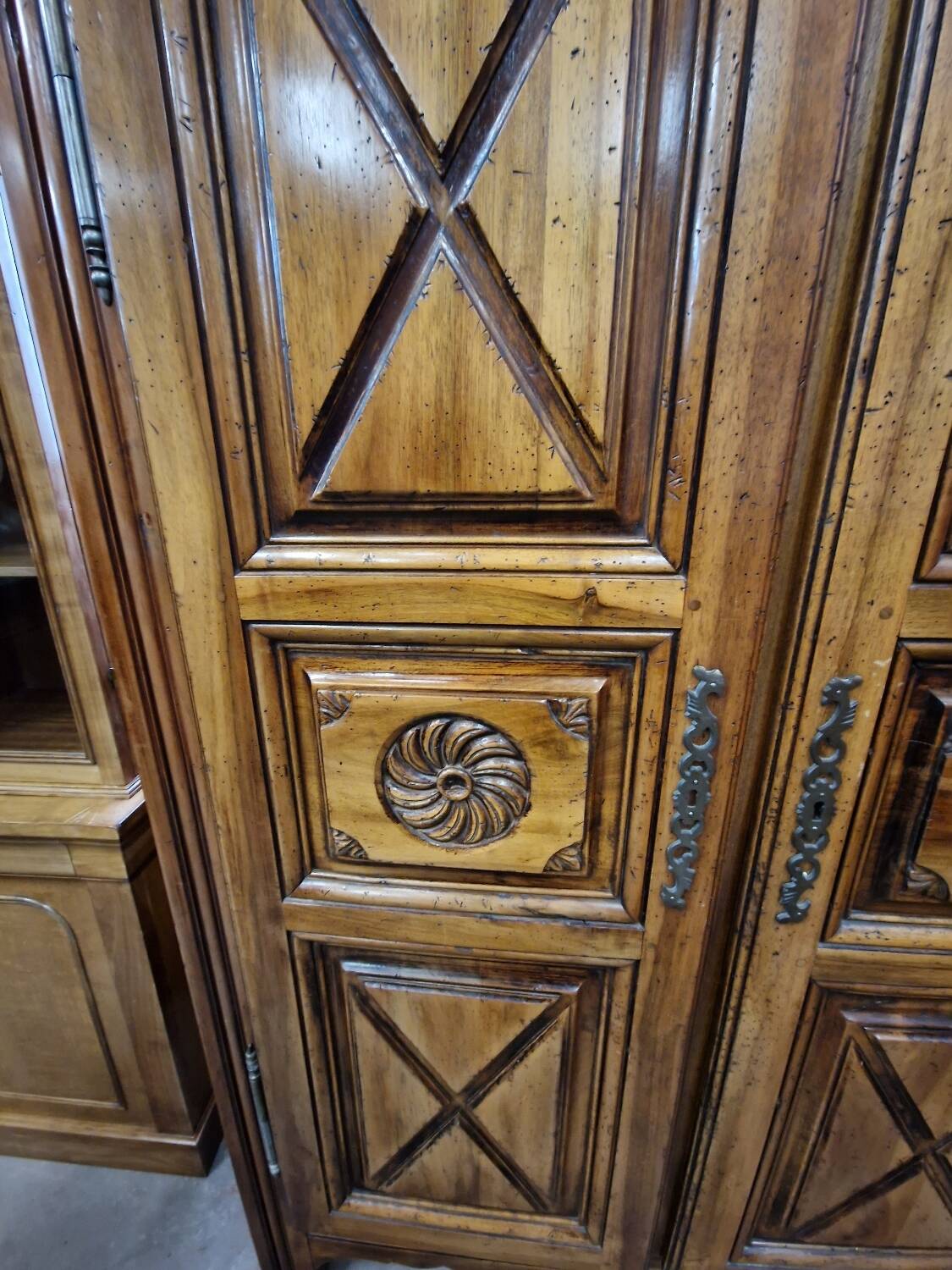 Armoire en noyer