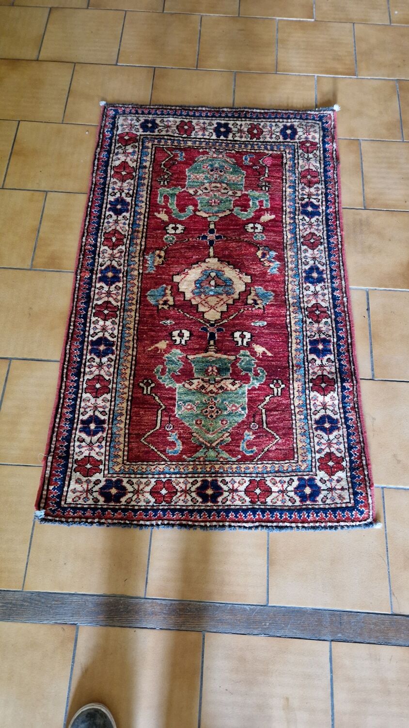 Small oriental rug 116 x 65 cm