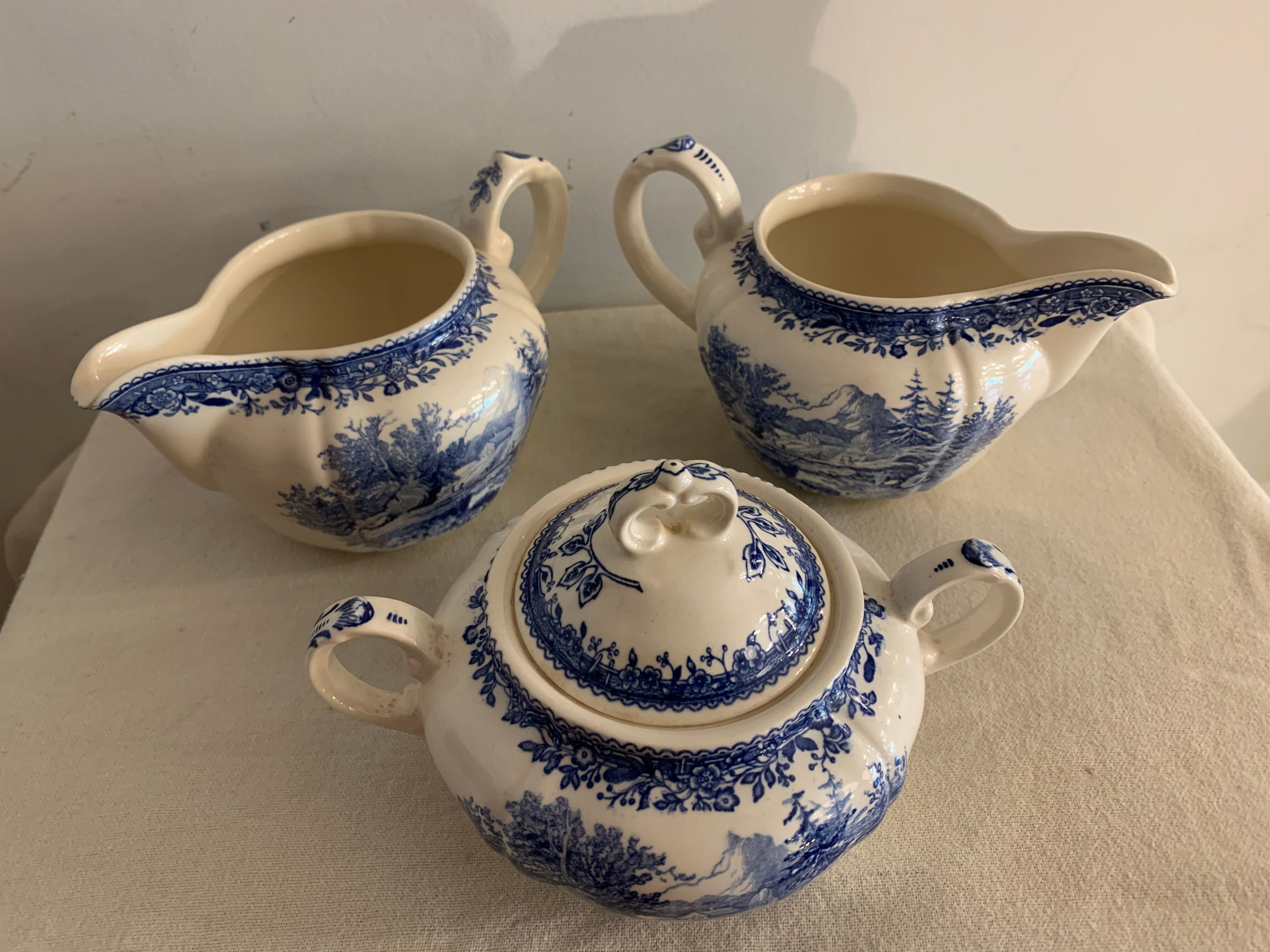 Villeroy and Boch Burgenland blue and white sugar and milk pots