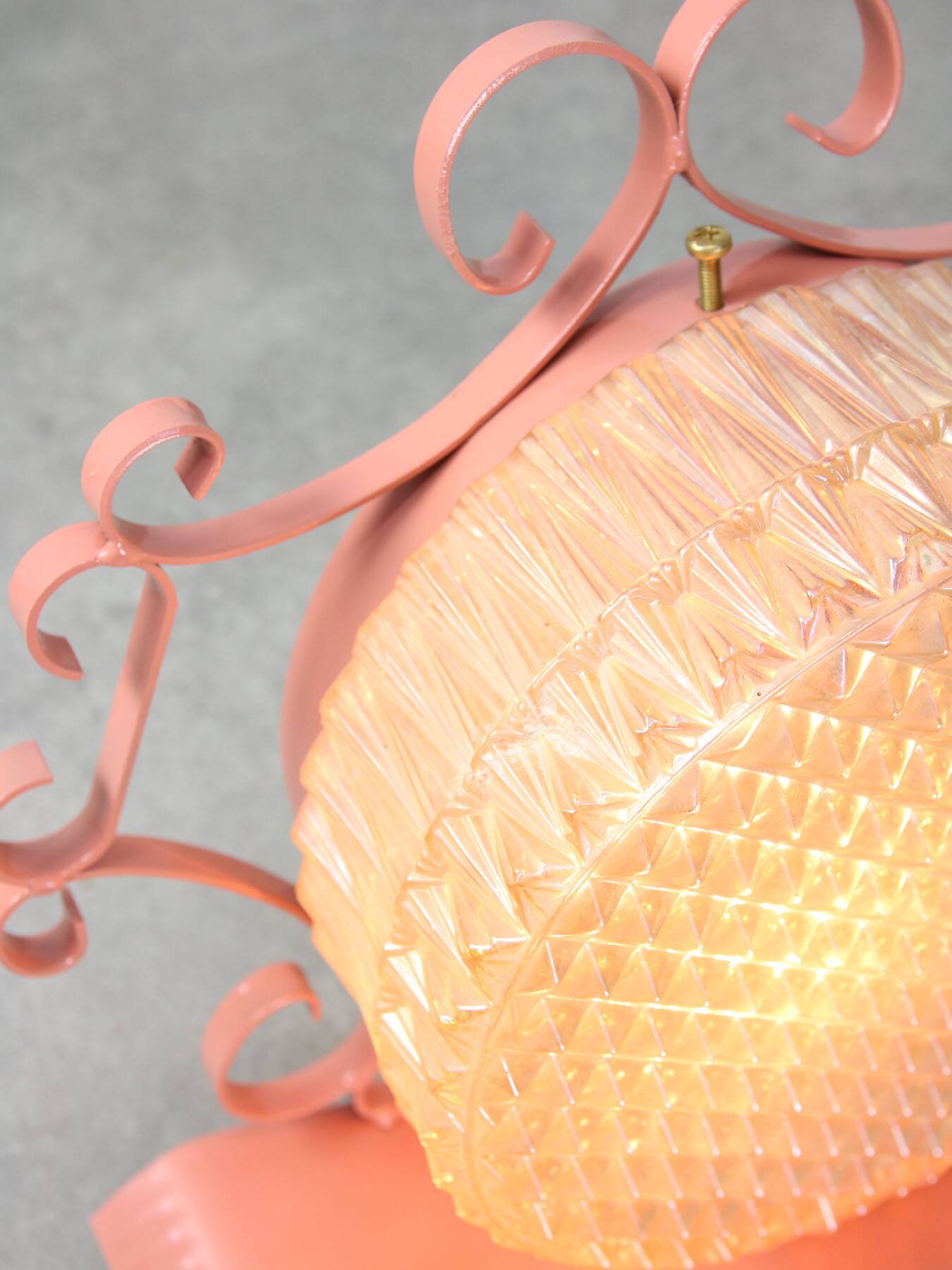 Mid-Century Intricate Italian Pink Wall Lamp, 1960s