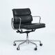 Bureau Eames Softpad marron, chaise EA418 Herman Miller, années 1980
