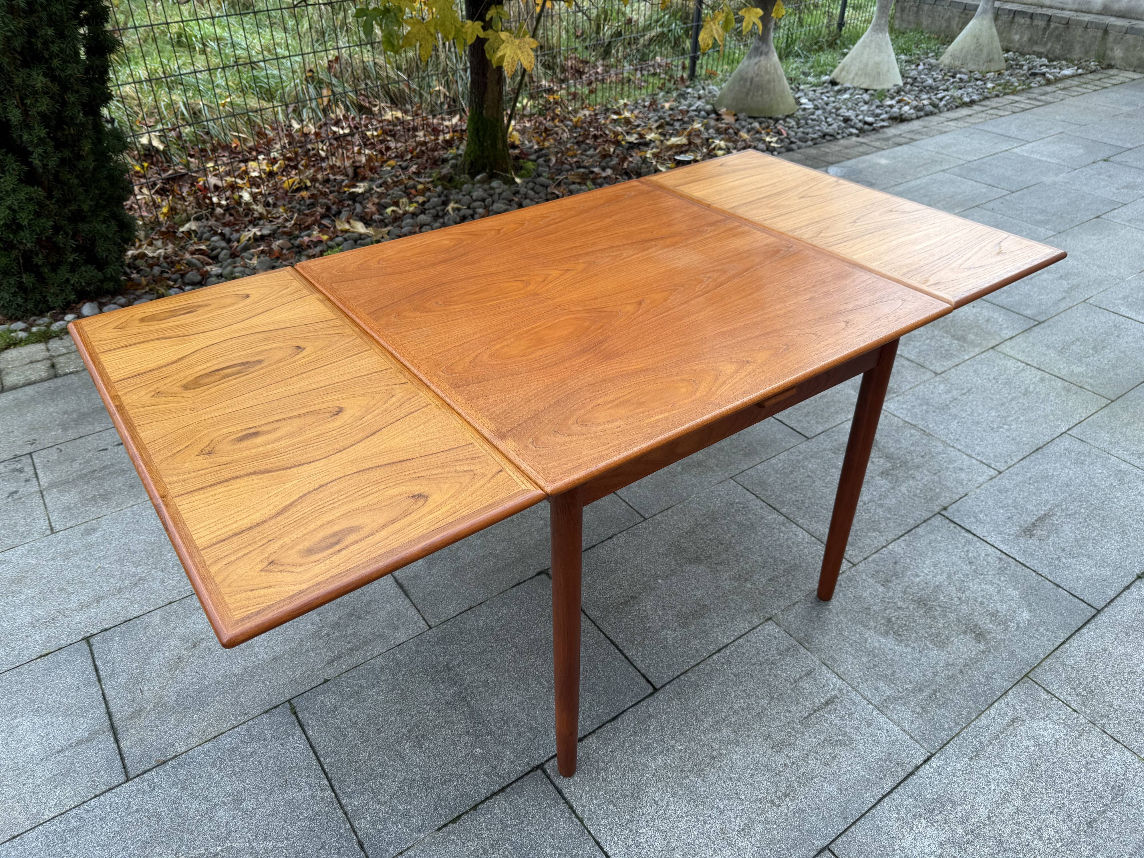 Scandinavian dining table NIELS O MOLLER JL MOLLER, Denmark 1960