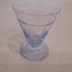 Lot de 7 petits verres à alcool en cristal très finement ciselé bleu.