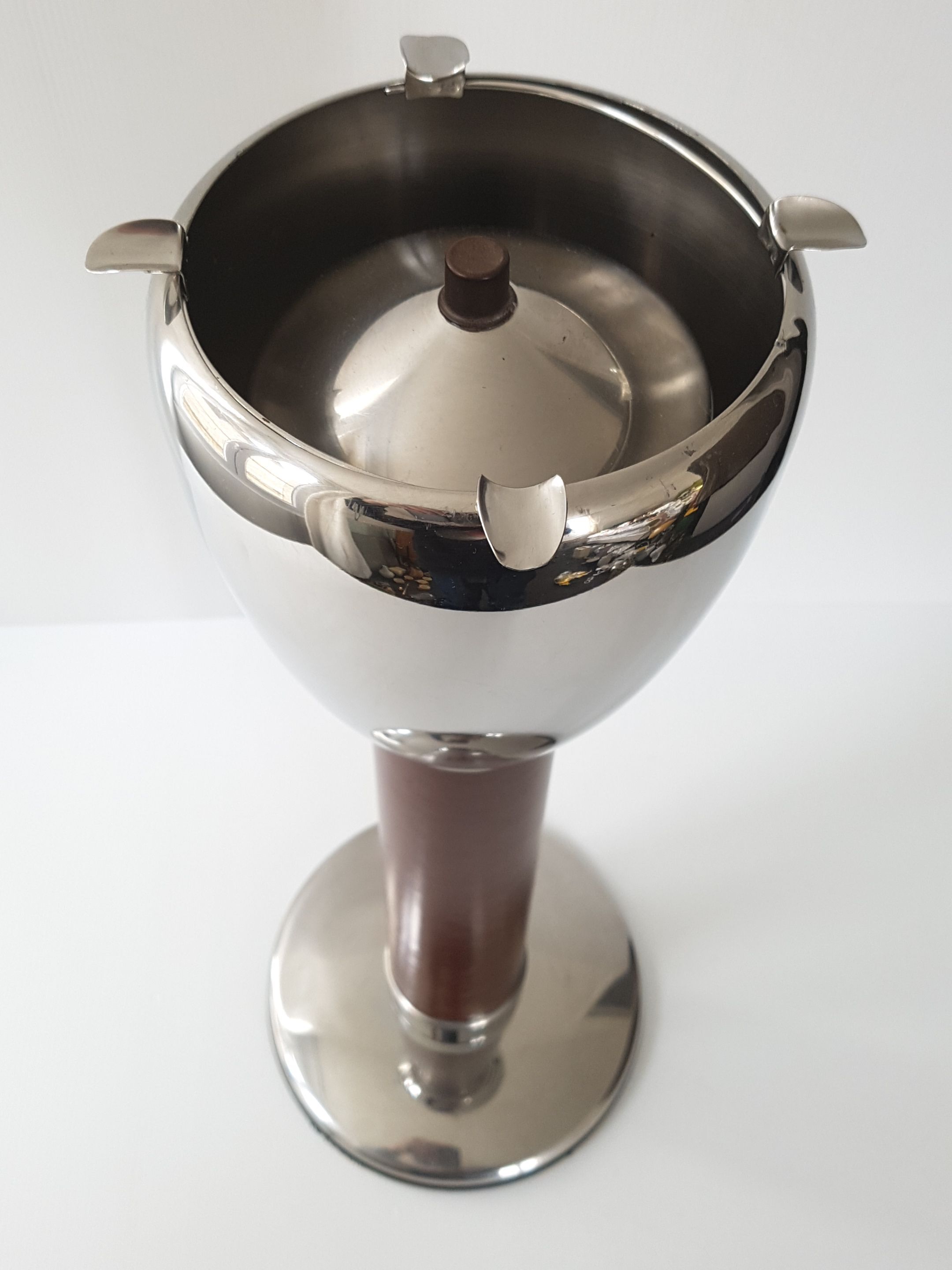 Ashtray on foot 1970 vintage