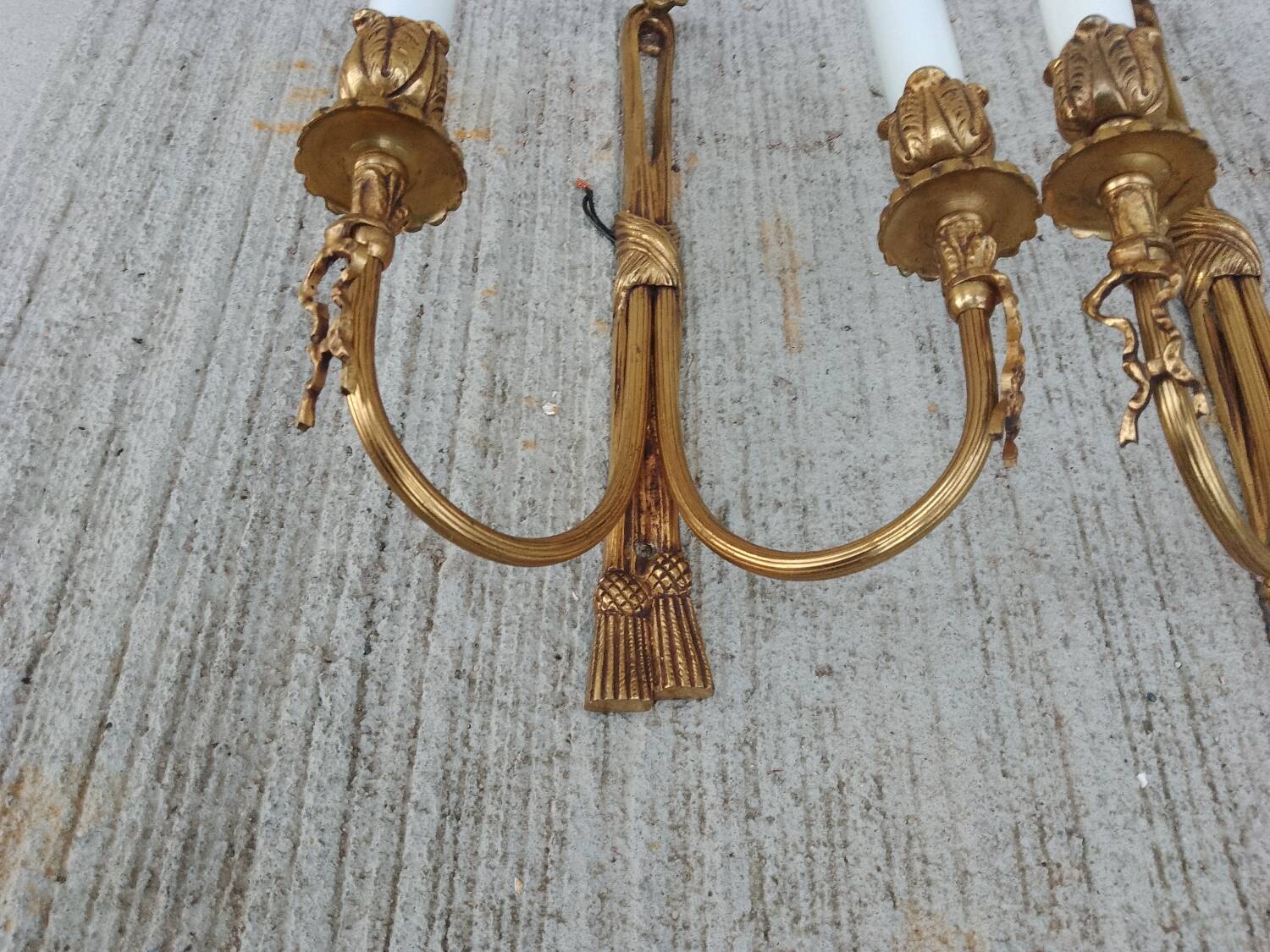 Pair of Louis XVI Style Bronze Wall Lights Forming Knots and Flowers