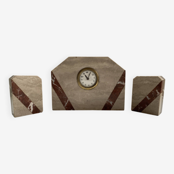 Garniture de cheminée en marbre avec horloge