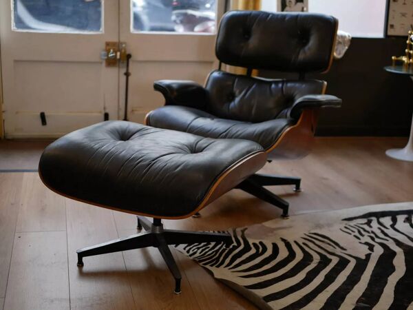 Fauteuil et repose-pieds Lounge Herman Miller 1980 par Charles et Ray Eames