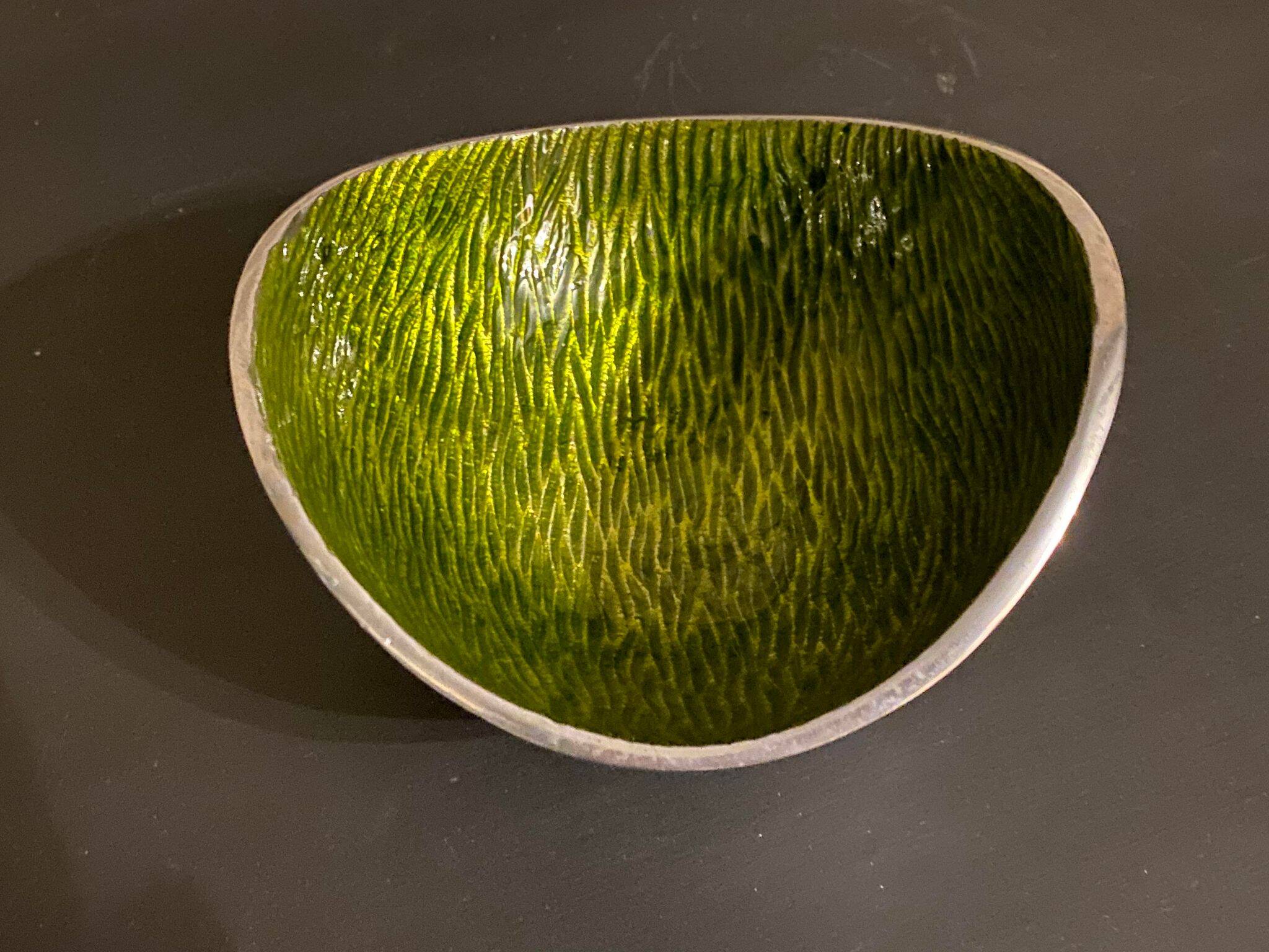 Metal pocket tray, green enameled interior