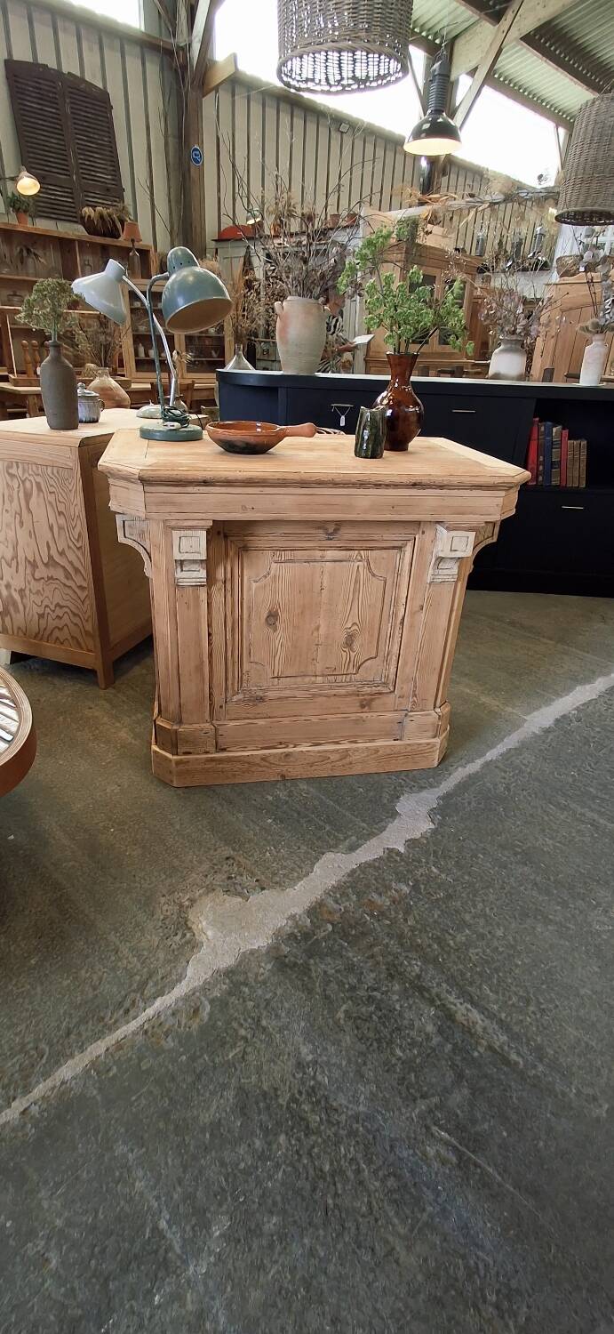 Antique counter