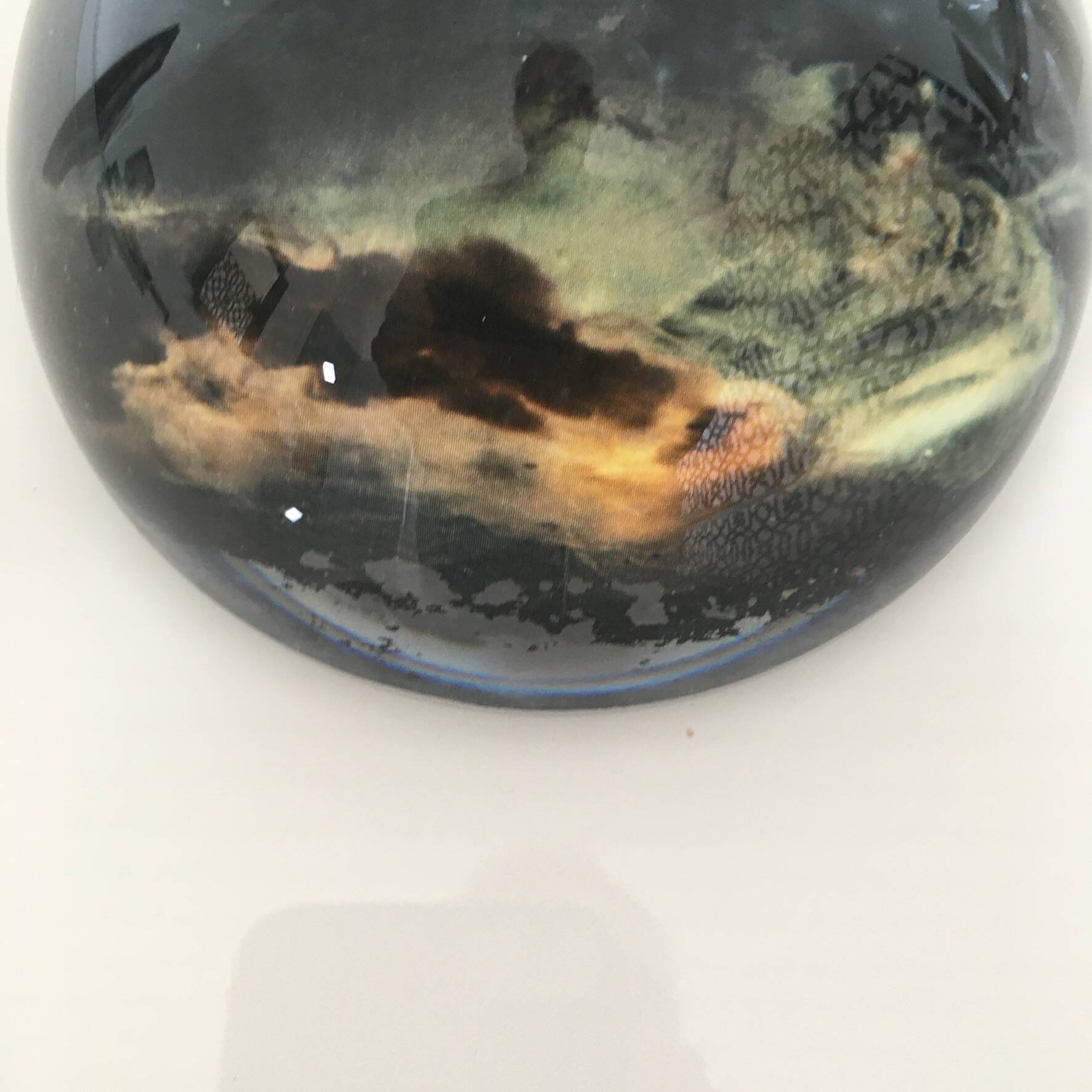 Sulfur paperweight with cloud decor