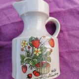 Set oil vinegar salt pepper mustard in ceramic
