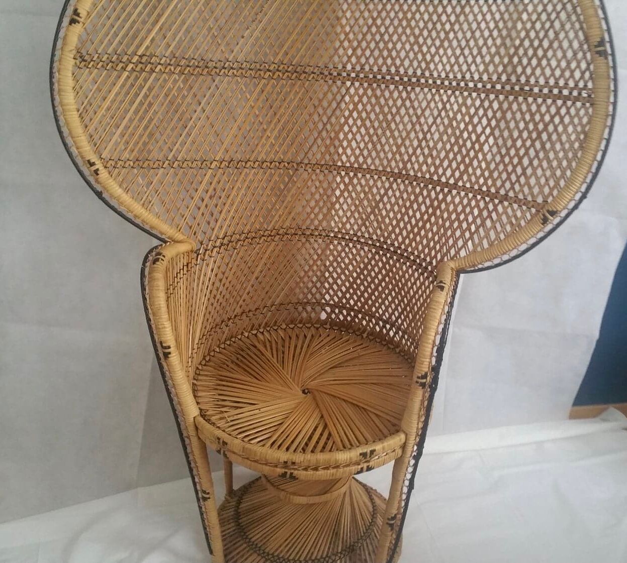 Emmanuelle Chair