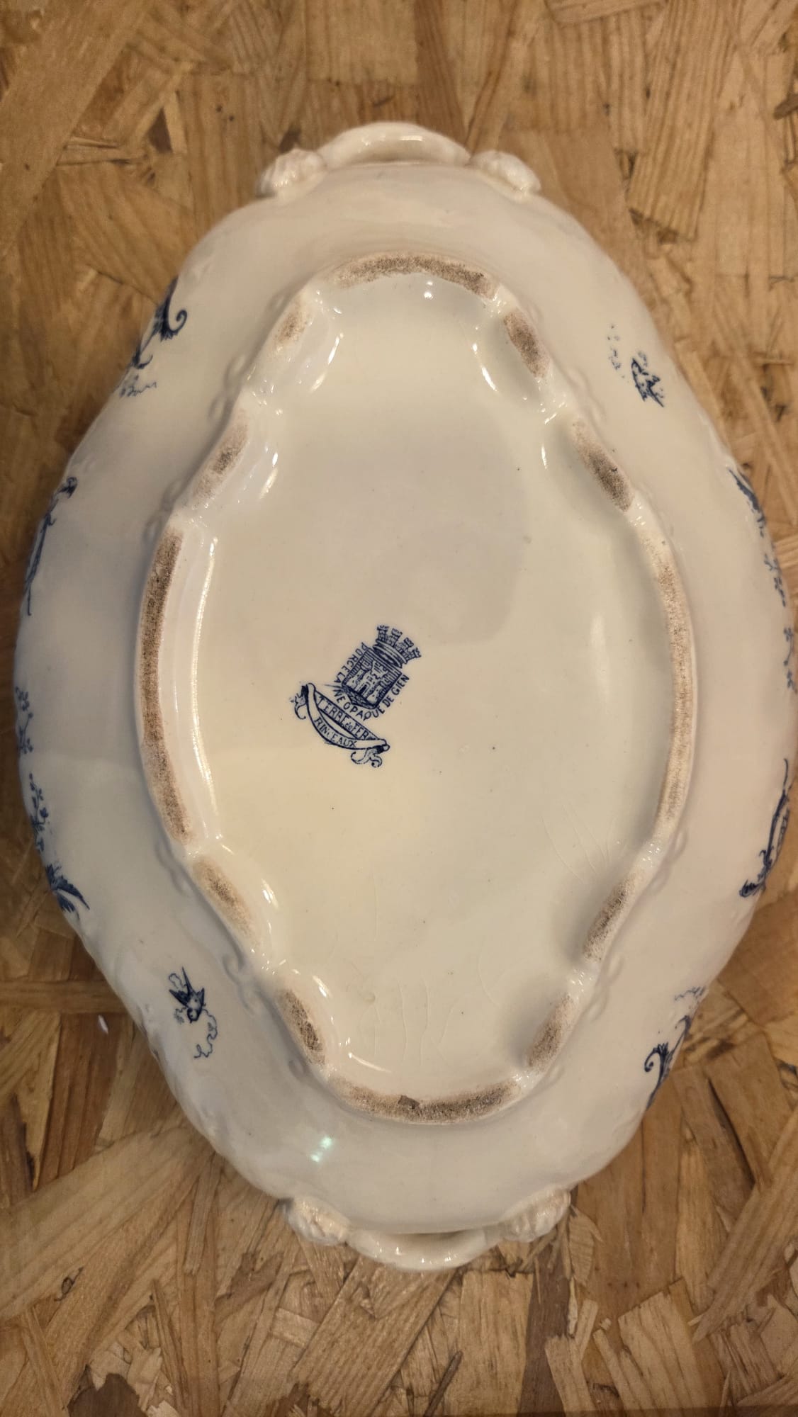 Soupière Terre de Fer, modèle Rinceau