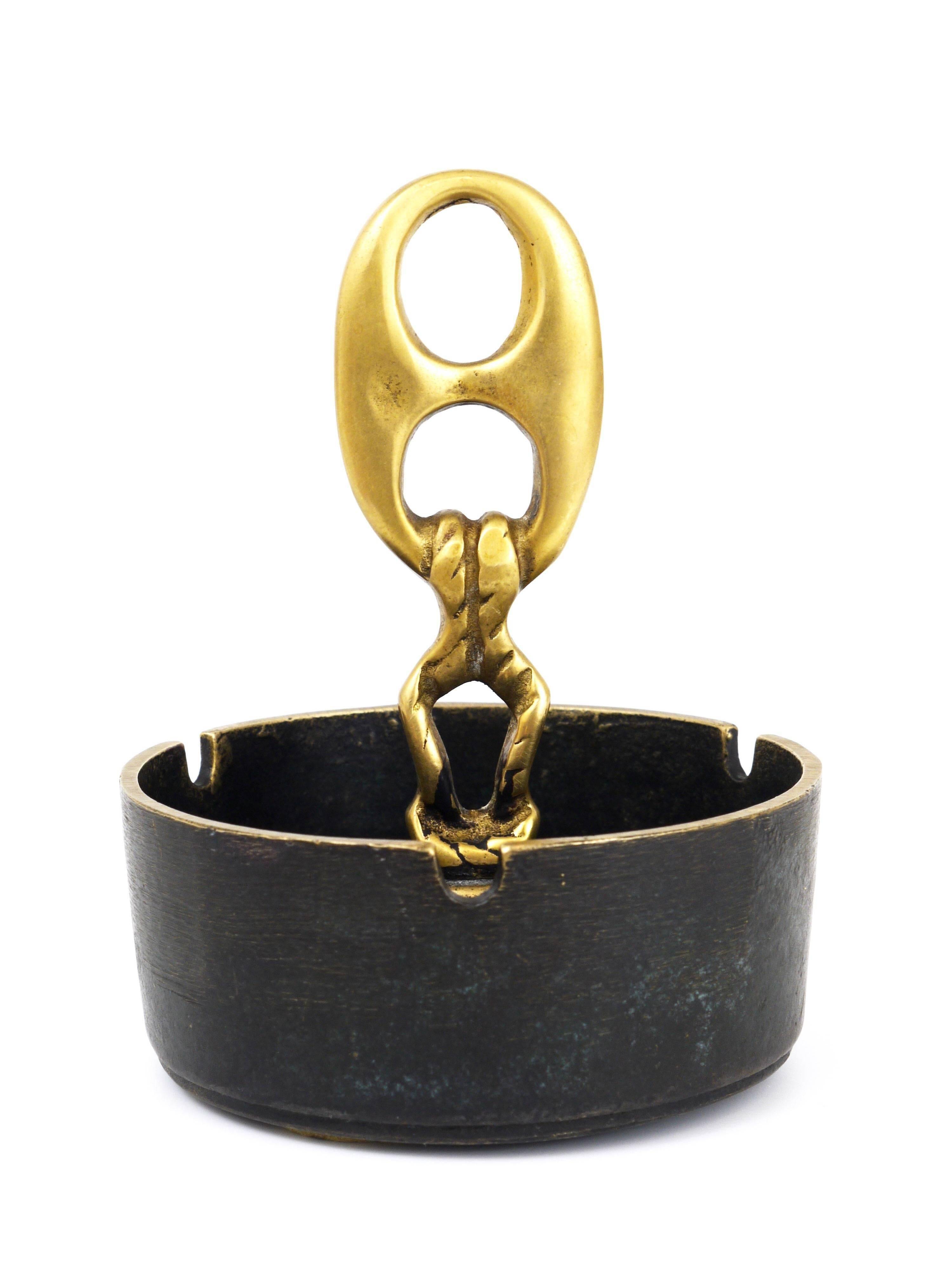Mid-century modern brass ashtray with handle, Austria, 1950s.