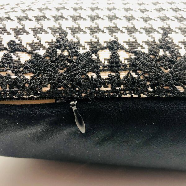 Coussin rectangulaire, Housse et Insert, Noir et blanc. Modèle Alexandra