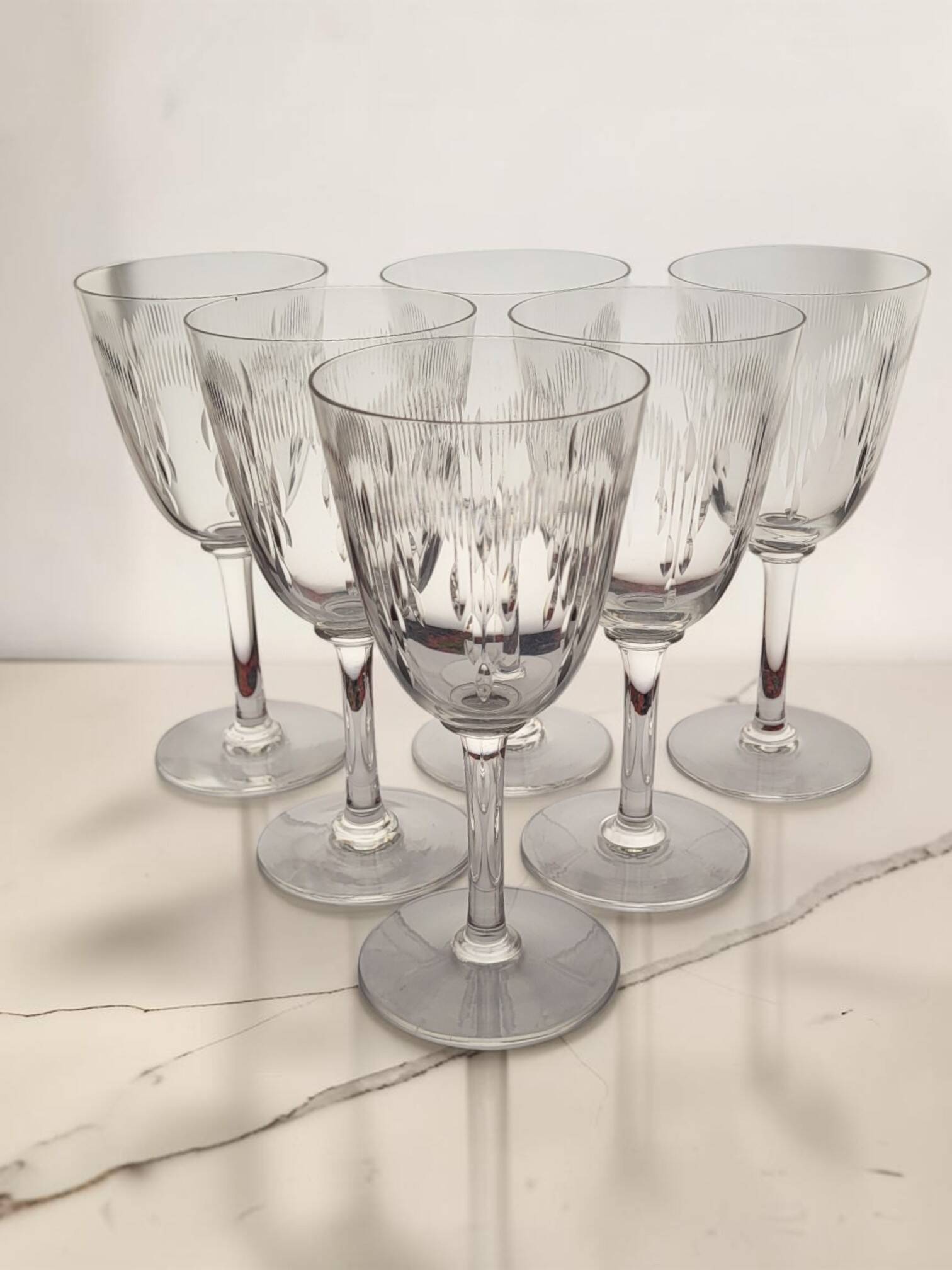 6 crystal water/wine glasses from Baccarat, Molière model.