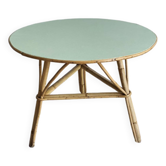 Table basse vintage en rotin relookée
