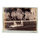 Photo albumine contrecollée sur carton deux femmes à Collioure XIXe