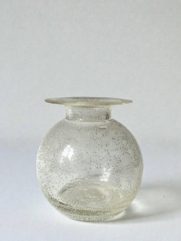 Vase en verre soufflé et bullé de Biot, France 1970