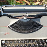 Hermes Baby typewriter with bag
