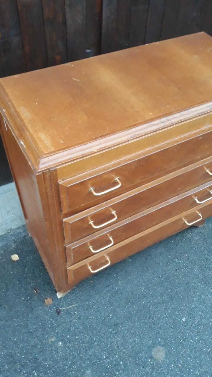 Commode vintage