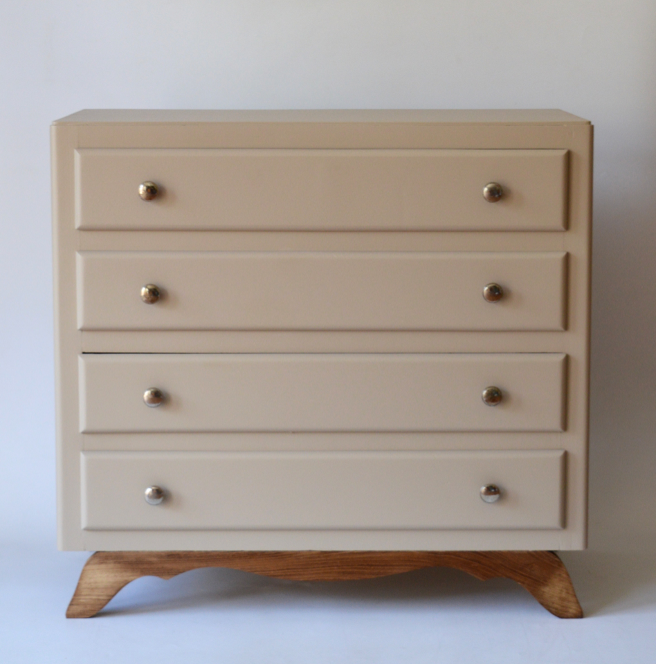 Vintage chest of drawers from the 6O years
