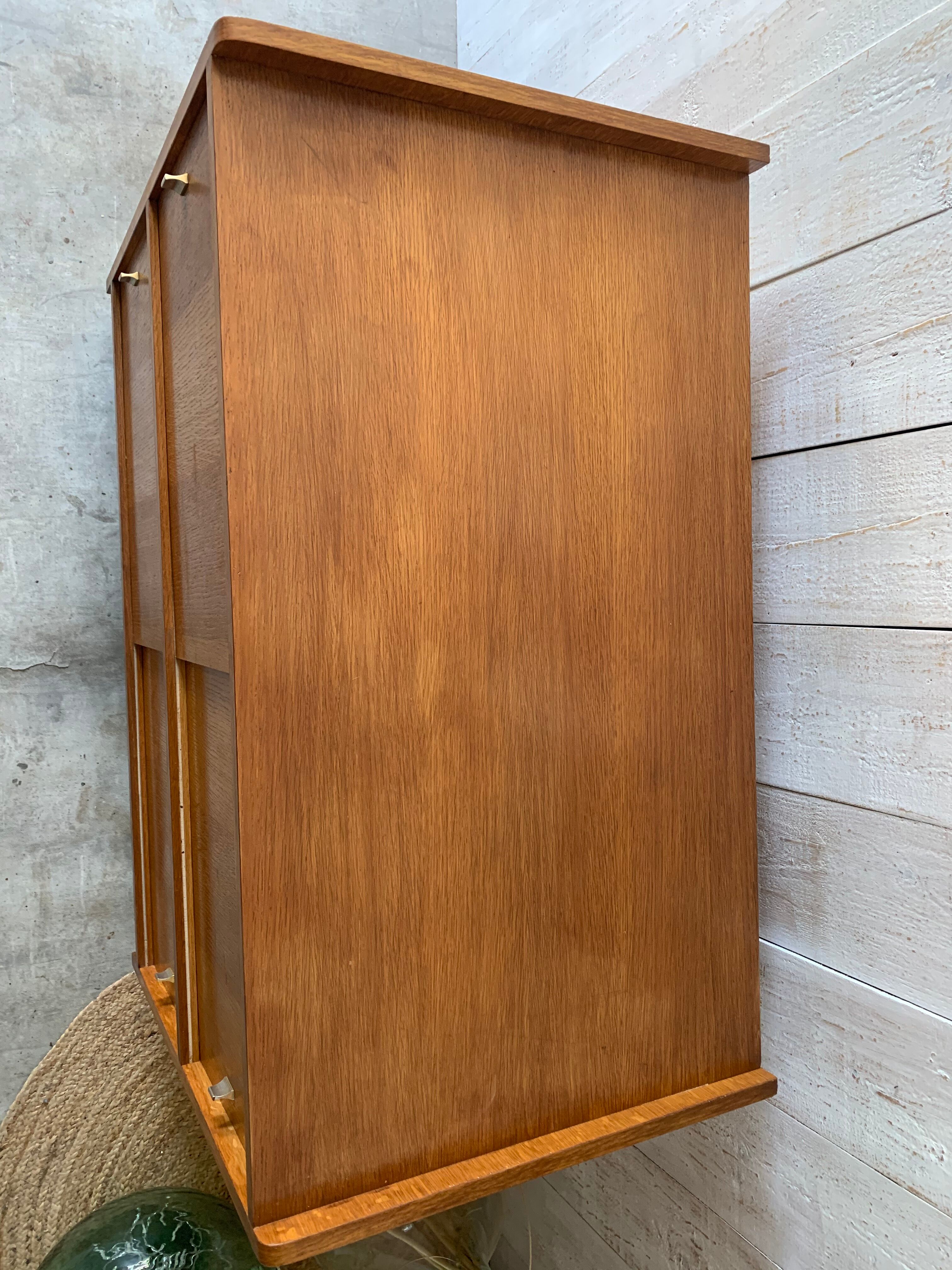 Buffet/modernist enfilade