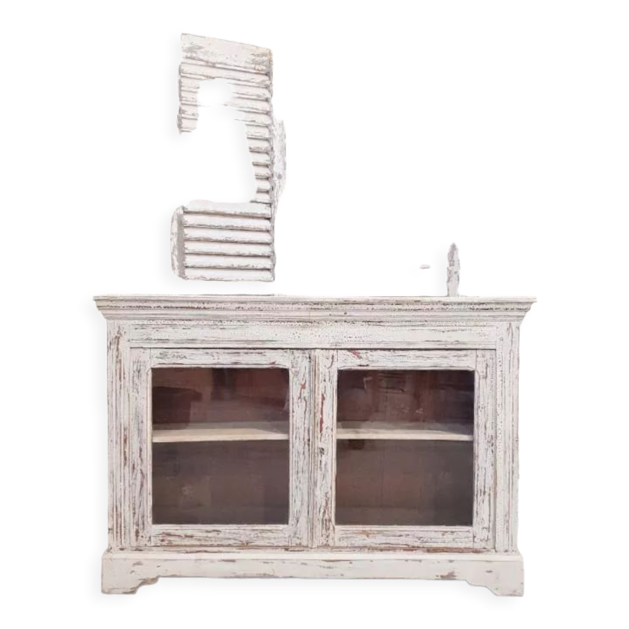 Buffe- vintage showcase