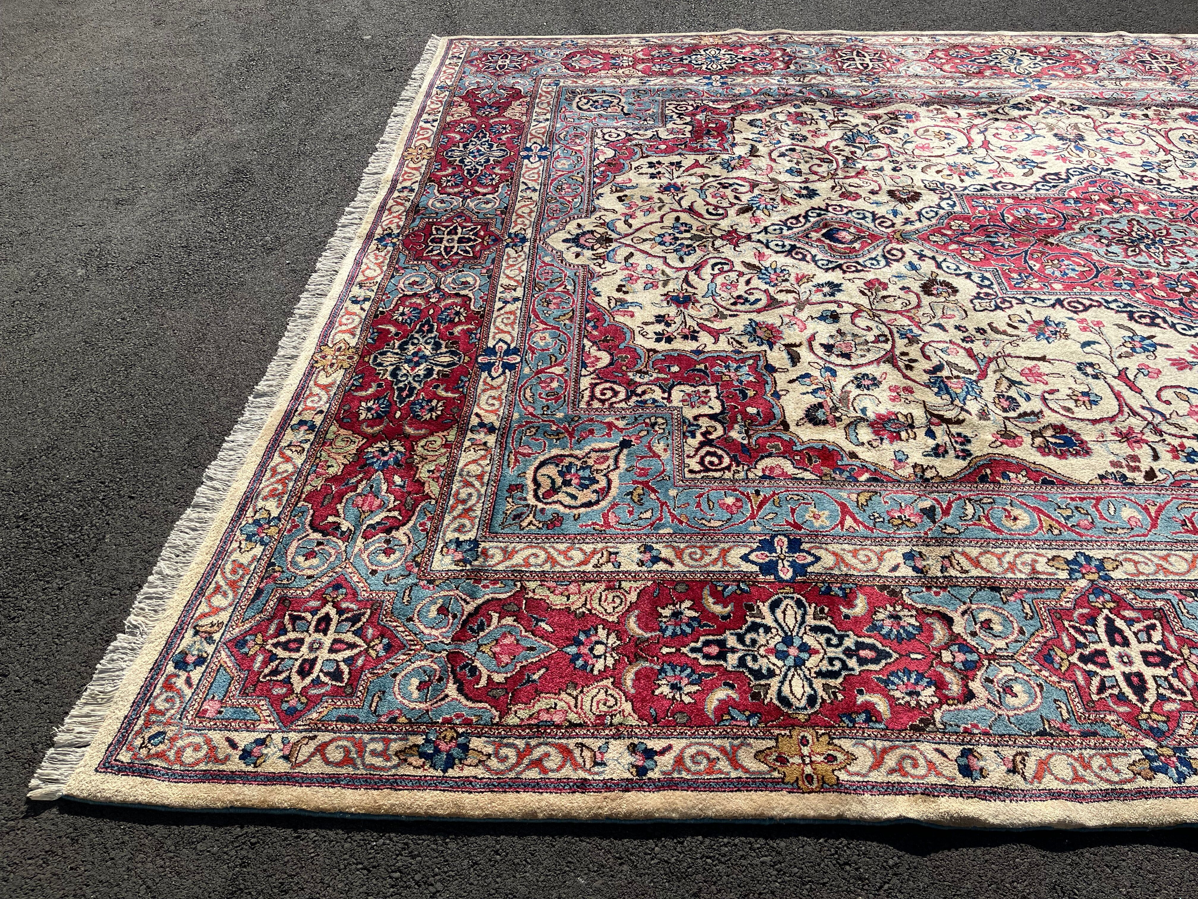 Tapis Kashmar Signé : "Royal" Vers 1950. 400x300 cm
