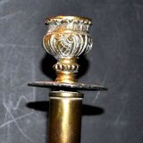 Lot de 2 Bougeoirs flambeaux anciens en laiton doré décor classique