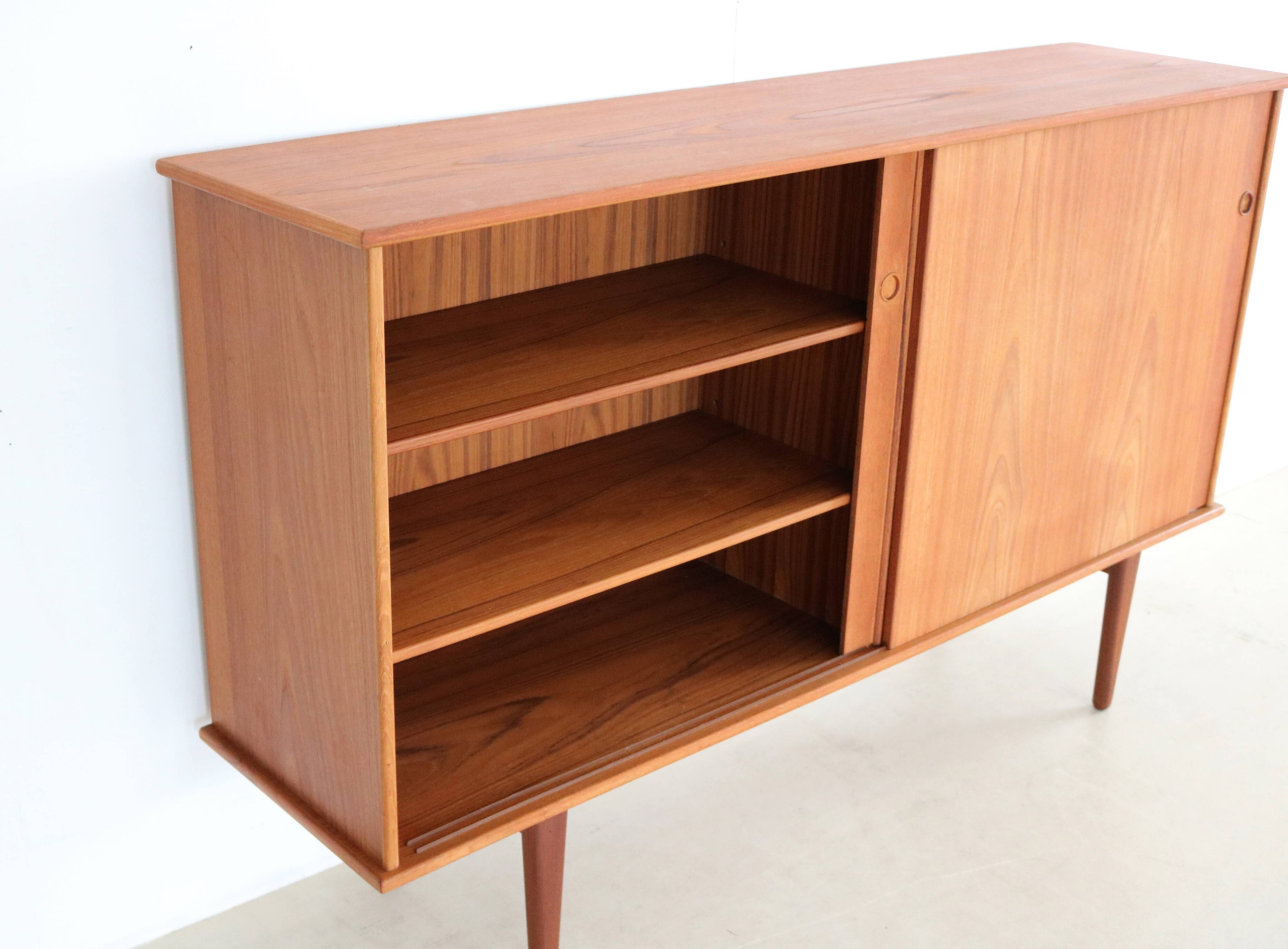 Buffet haut vintage | Meuble mural | Années 1960 | Danois
