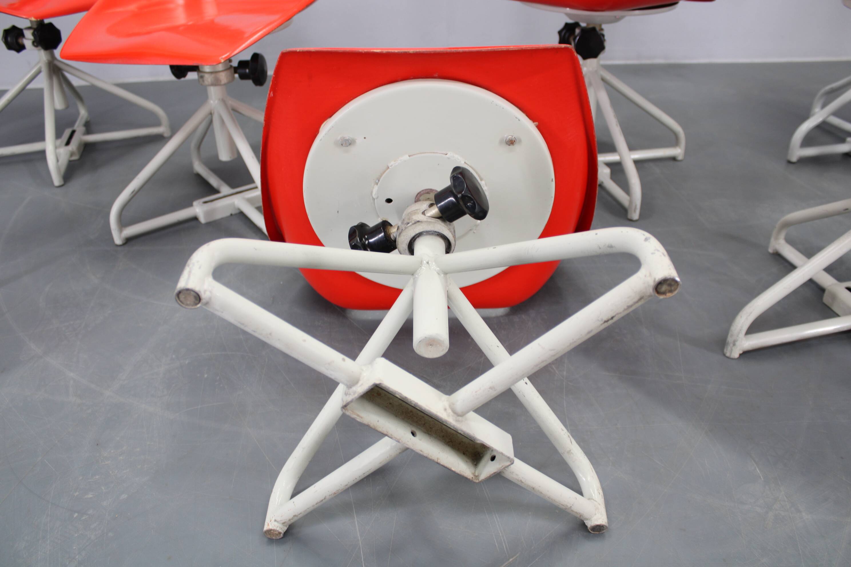 1960s Miroslav Navratil Set of Eight Fiberglass Chairs for Vertex, Czechosl